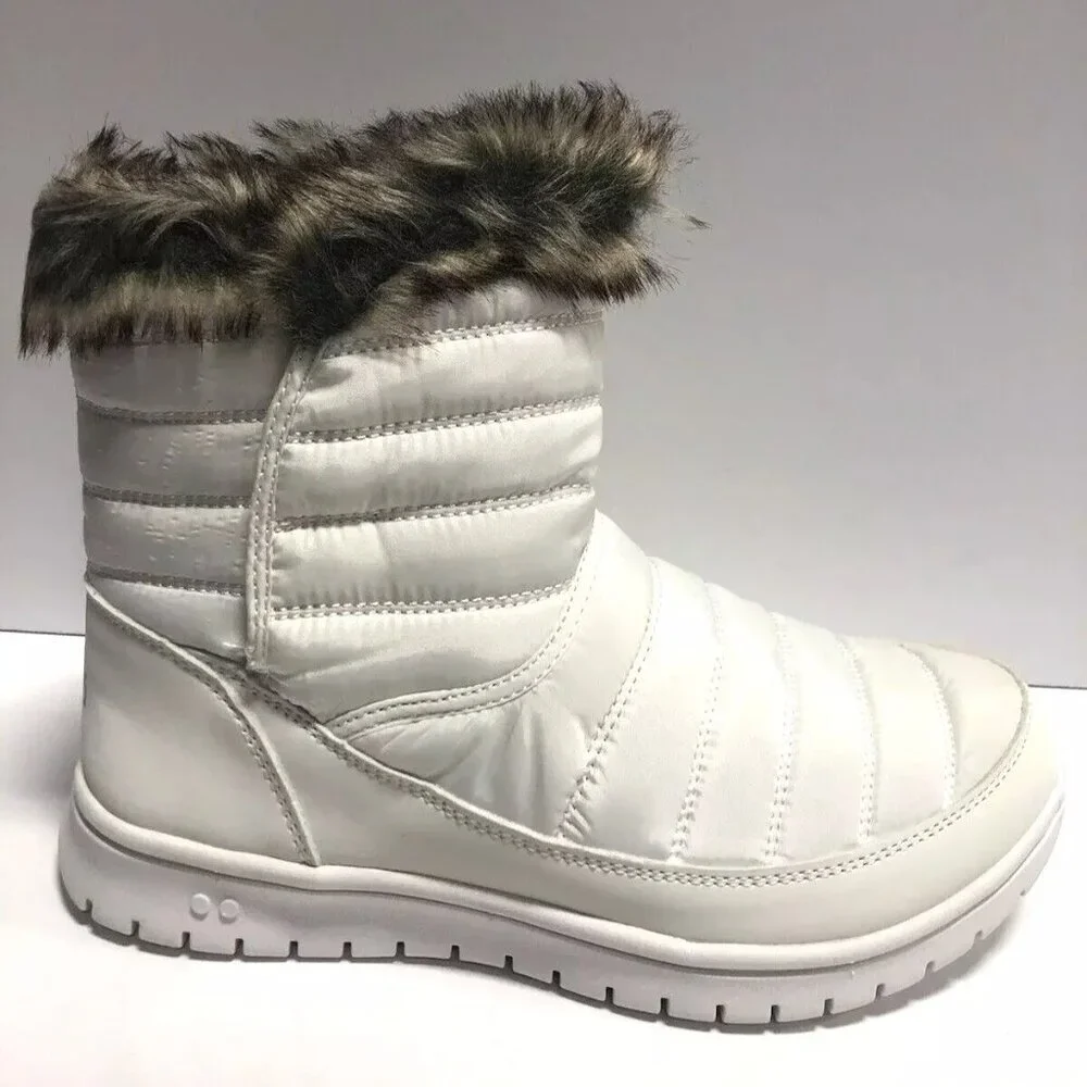 Ryka Women’s Suzy, White Ankle Boots, Size 6.5Wide